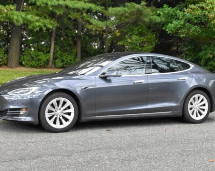 Сірий Тесла Модель С, об'ємом двигуна 0 л та пробігом 35 тис. км за 14000 $, фото 2 на Automoto.ua