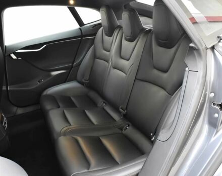 Сірий Тесла Модель С, об'ємом двигуна 0 л та пробігом 35 тис. км за 14000 $, фото 11 на Automoto.ua