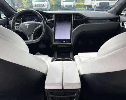 Серый Тесла Модель С, объемом двигателя 0 л и пробегом 44 тыс. км за 10600 $, фото 6 на Automoto.ua