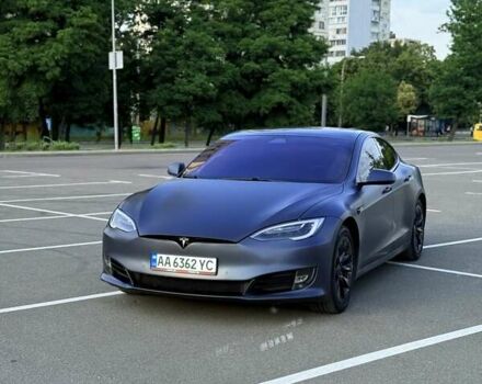 Серый Тесла Модель С, объемом двигателя 0 л и пробегом 220 тыс. км за 23999 $, фото 1 на Automoto.ua