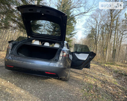Серый Тесла Модель С, объемом двигателя 0 л и пробегом 76 тыс. км за 22000 $, фото 11 на Automoto.ua