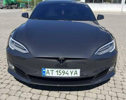 Серый Тесла Модель С, объемом двигателя 0 л и пробегом 40 тыс. км за 34000 $, фото 6 на Automoto.ua