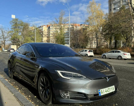 Серый Тесла Модель С, объемом двигателя 0 л и пробегом 110 тыс. км за 24000 $, фото 1 на Automoto.ua