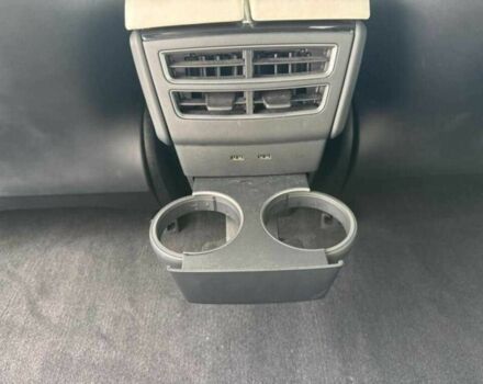 Серый Тесла Модель С, объемом двигателя 0 л и пробегом 44 тыс. км за 10600 $, фото 9 на Automoto.ua