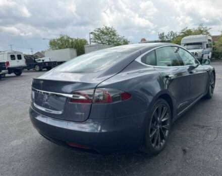 Серый Тесла Модель С, объемом двигателя 0 л и пробегом 44 тыс. км за 10600 $, фото 4 на Automoto.ua