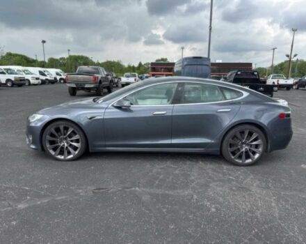 Серый Тесла Модель С, объемом двигателя 0 л и пробегом 44 тыс. км за 10600 $, фото 1 на Automoto.ua