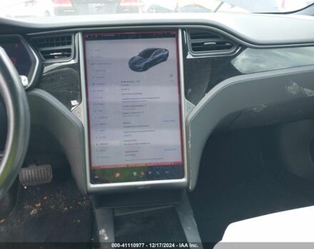 Тесла Модель С 2020 в Киеве на Automoto.ua Серый Тесла Модель С, объемом двигателя 0 л и пробегом 49 тыс. км за 34900 $, фото 8 на Automoto.ua