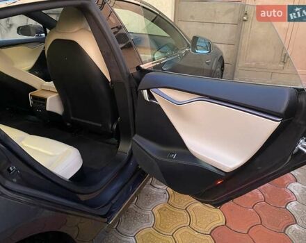 Серый Тесла Модель С, объемом двигателя 0 л и пробегом 62 тыс. км за 30500 $, фото 20 на Automoto.ua