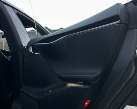 Серый Тесла Модель С, объемом двигателя 0 л и пробегом 28 тыс. км за 28500 $, фото 20 на Automoto.ua