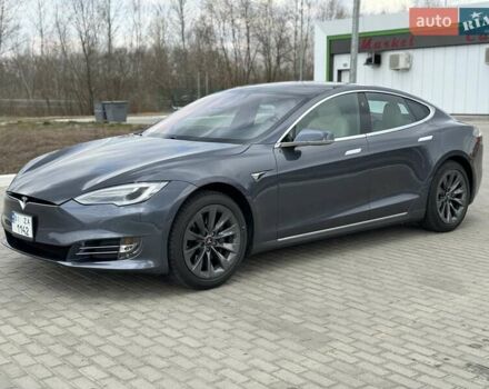 Серый Тесла Модель С, объемом двигателя 0 л и пробегом 62 тыс. км за 30500 $, фото 4 на Automoto.ua