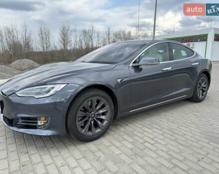 Серый Тесла Модель С, объемом двигателя 0 л и пробегом 62 тыс. км за 30500 $, фото 17 на Automoto.ua