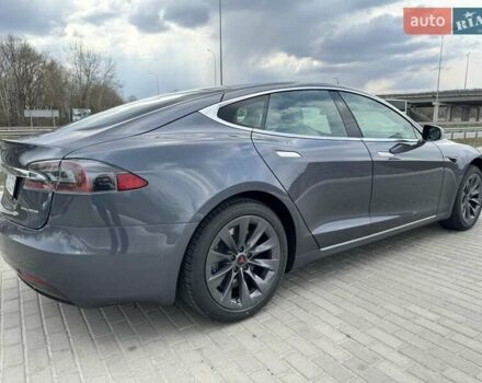 Серый Тесла Модель С, объемом двигателя 0 л и пробегом 62 тыс. км за 30500 $, фото 9 на Automoto.ua