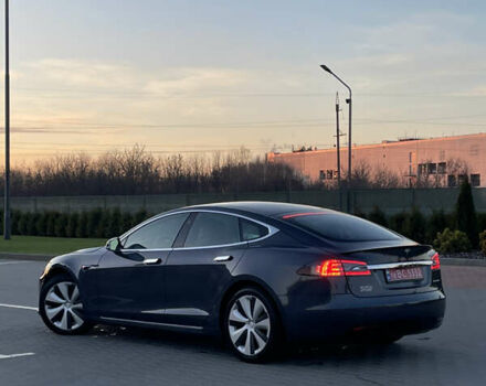 Серый Тесла Модель С, объемом двигателя 0 л и пробегом 28 тыс. км за 28500 $, фото 3 на Automoto.ua