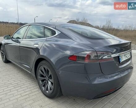 Серый Тесла Модель С, объемом двигателя 0 л и пробегом 62 тыс. км за 30500 $, фото 6 на Automoto.ua