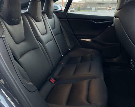 Серый Тесла Модель С, объемом двигателя 0 л и пробегом 28 тыс. км за 28500 $, фото 19 на Automoto.ua