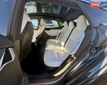 Серый Тесла Модель С, объемом двигателя 0 л и пробегом 105 тыс. км за 8300 $, фото 4 на Automoto.ua