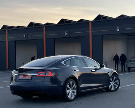 Серый Тесла Модель С, объемом двигателя 0 л и пробегом 28 тыс. км за 28500 $, фото 5 на Automoto.ua