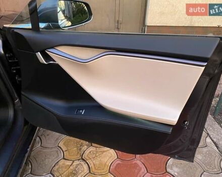 Серый Тесла Модель С, объемом двигателя 0 л и пробегом 62 тыс. км за 30500 $, фото 26 на Automoto.ua