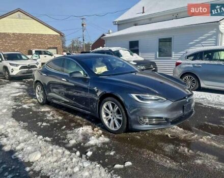 Серый Тесла Модель С, объемом двигателя 0 л и пробегом 105 тыс. км за 8300 $, фото 1 на Automoto.ua