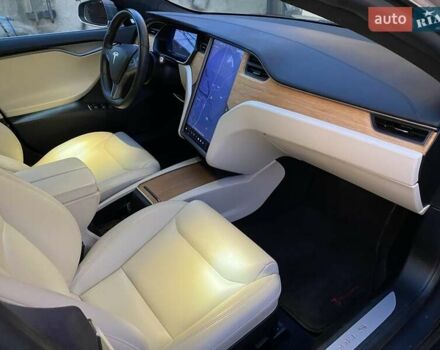 Серый Тесла Модель С, объемом двигателя 0 л и пробегом 62 тыс. км за 30500 $, фото 22 на Automoto.ua