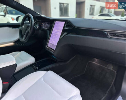 Серый Тесла Модель С, объемом двигателя 0 л и пробегом 185 тыс. км за 26400 $, фото 12 на Automoto.ua
