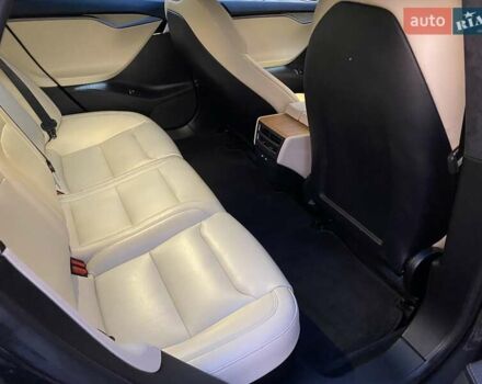 Серый Тесла Модель С, объемом двигателя 0 л и пробегом 62 тыс. км за 30500 $, фото 18 на Automoto.ua