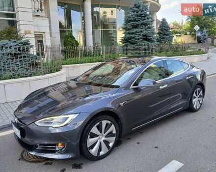 Тесла Модель С 2020 в Киеве на Automoto.ua Серый Тесла Модель С, объемом двигателя 0 л и пробегом 36 тыс. км за 34000 $, фото 2 на Automoto.ua