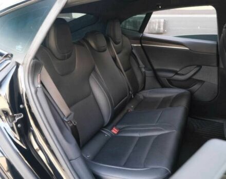 Серый Тесла Модель С, объемом двигателя 0 л и пробегом 24 тыс. км за 14500 $, фото 15 на Automoto.ua