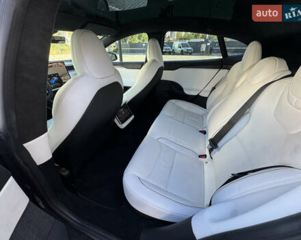 Серый Тесла Модель С, объемом двигателя 0 л и пробегом 45 тыс. км за 39000 $, фото 7 на Automoto.ua