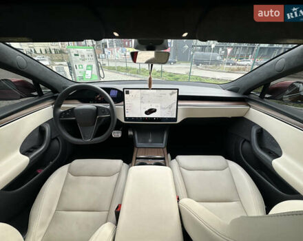 Серый Тесла Модель С, объемом двигателя 0 л и пробегом 104 тыс. км за 36900 $, фото 9 на Automoto.ua