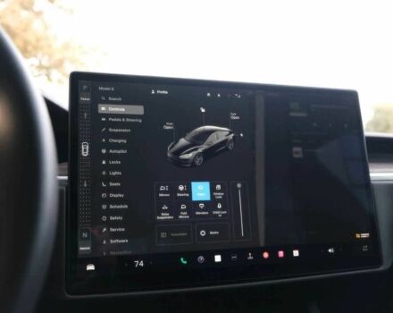 Серый Тесла Модель С, объемом двигателя 0 л и пробегом 24 тыс. км за 14500 $, фото 9 на Automoto.ua