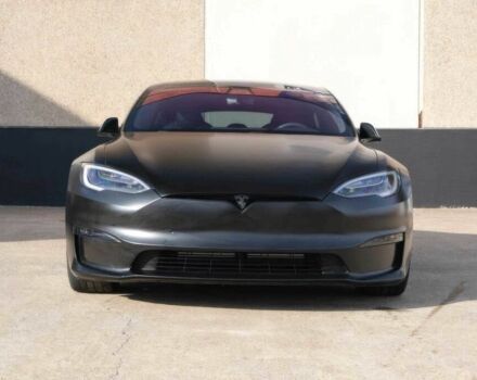 Серый Тесла Модель С, объемом двигателя 0 л и пробегом 24 тыс. км за 14500 $, фото 1 на Automoto.ua