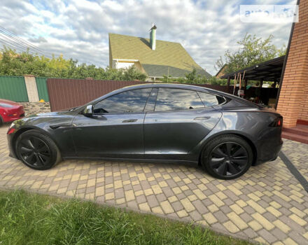 Серый Тесла Модель С, объемом двигателя 0 л и пробегом 28 тыс. км за 51000 $, фото 73 на Automoto.ua