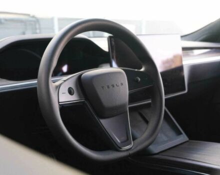 Серый Тесла Модель С, объемом двигателя 0 л и пробегом 24 тыс. км за 14500 $, фото 12 на Automoto.ua