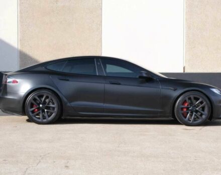 Серый Тесла Модель С, объемом двигателя 0 л и пробегом 24 тыс. км за 14500 $, фото 5 на Automoto.ua