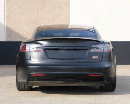 Серый Тесла Модель С, объемом двигателя 0 л и пробегом 24 тыс. км за 14500 $, фото 4 на Automoto.ua