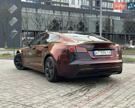 Серый Тесла Модель С, объемом двигателя 0 л и пробегом 104 тыс. км за 36900 $, фото 4 на Automoto.ua