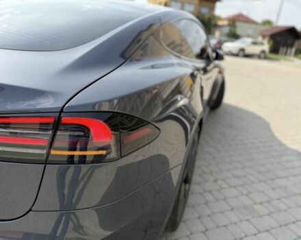 Серый Тесла Модель С, объемом двигателя 0 л и пробегом 74 тыс. км за 39900 $, фото 17 на Automoto.ua