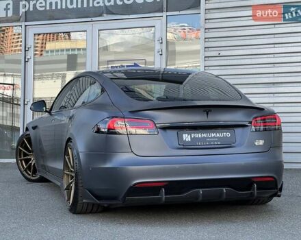 Серый Тесла Модель С, объемом двигателя 0 л и пробегом 24 тыс. км за 92000 $, фото 8 на Automoto.ua