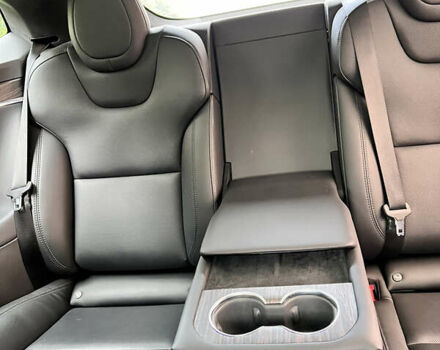 Сірий Тесла Модель С, об'ємом двигуна 0 л та пробігом 56 тис. км за 55000 $, фото 10 на Automoto.ua