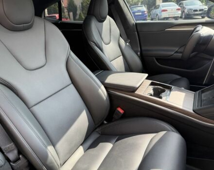 Серый Тесла Модель С, объемом двигателя 0 л и пробегом 74 тыс. км за 39900 $, фото 14 на Automoto.ua