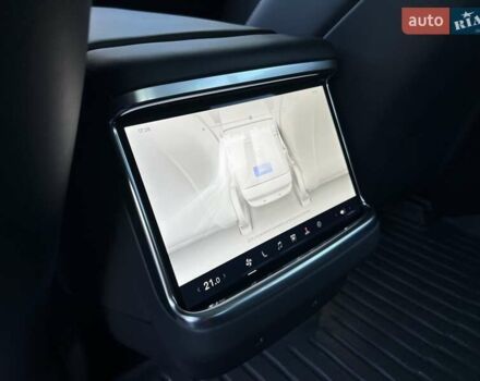 Тесла Модель С 2022 в Киеве на Automoto.ua Серый Тесла Модель С, объемом двигателя 0 л и пробегом 24 тыс. км за 95000 $, фото 26 на Automoto.ua