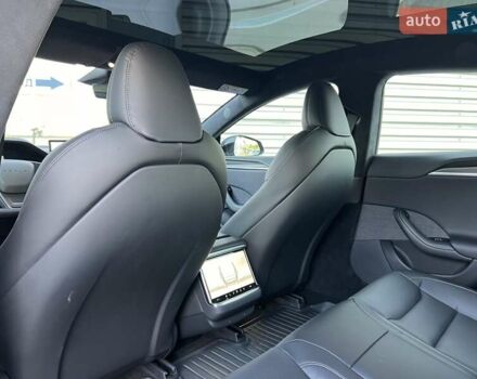 Серый Тесла Модель С, объемом двигателя 0 л и пробегом 24 тыс. км за 92000 $, фото 24 на Automoto.ua