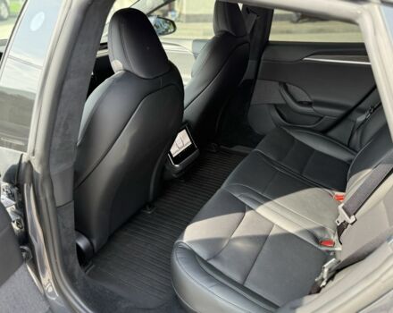 Серый Тесла Модель С, объемом двигателя 0 л и пробегом 74 тыс. км за 39900 $, фото 11 на Automoto.ua