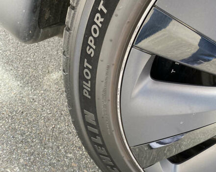 Серый Тесла Модель С, объемом двигателя 0 л и пробегом 77 тыс. км за 39900 $, фото 55 на Automoto.ua