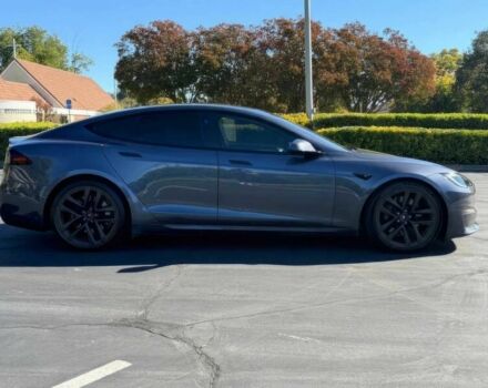 Серый Тесла Модель С, объемом двигателя 0 л и пробегом 20 тыс. км за 25600 $, фото 4 на Automoto.ua