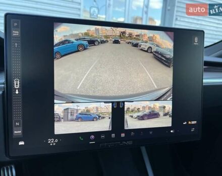 Серый Тесла Модель С, объемом двигателя 0 л и пробегом 24 тыс. км за 92000 $, фото 43 на Automoto.ua