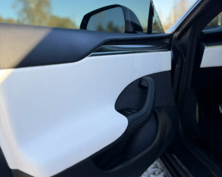 Серый Тесла Модель С, объемом двигателя 0 л и пробегом 11 тыс. км за 48500 $, фото 12 на Automoto.ua