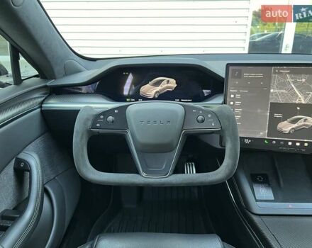 Серый Тесла Модель С, объемом двигателя 0 л и пробегом 24 тыс. км за 92000 $, фото 16 на Automoto.ua