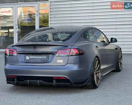 Серый Тесла Модель С, объемом двигателя 0 л и пробегом 24 тыс. км за 92000 $, фото 14 на Automoto.ua